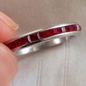 Vintage sterling silver ruby red eternity ring